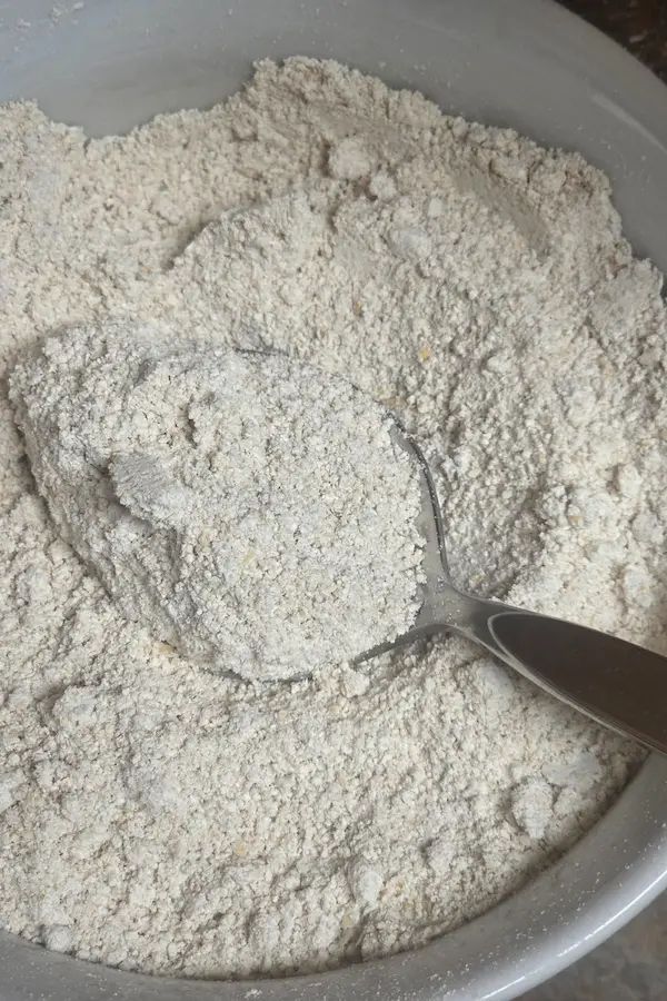 DIY Homemade Oat Flour that's Easy to Make