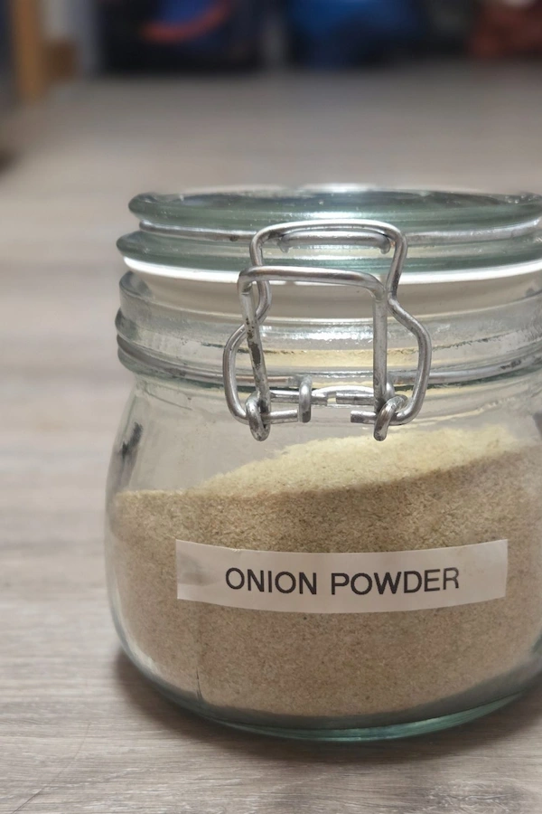 Homemade Dehydrated Onion Powder
